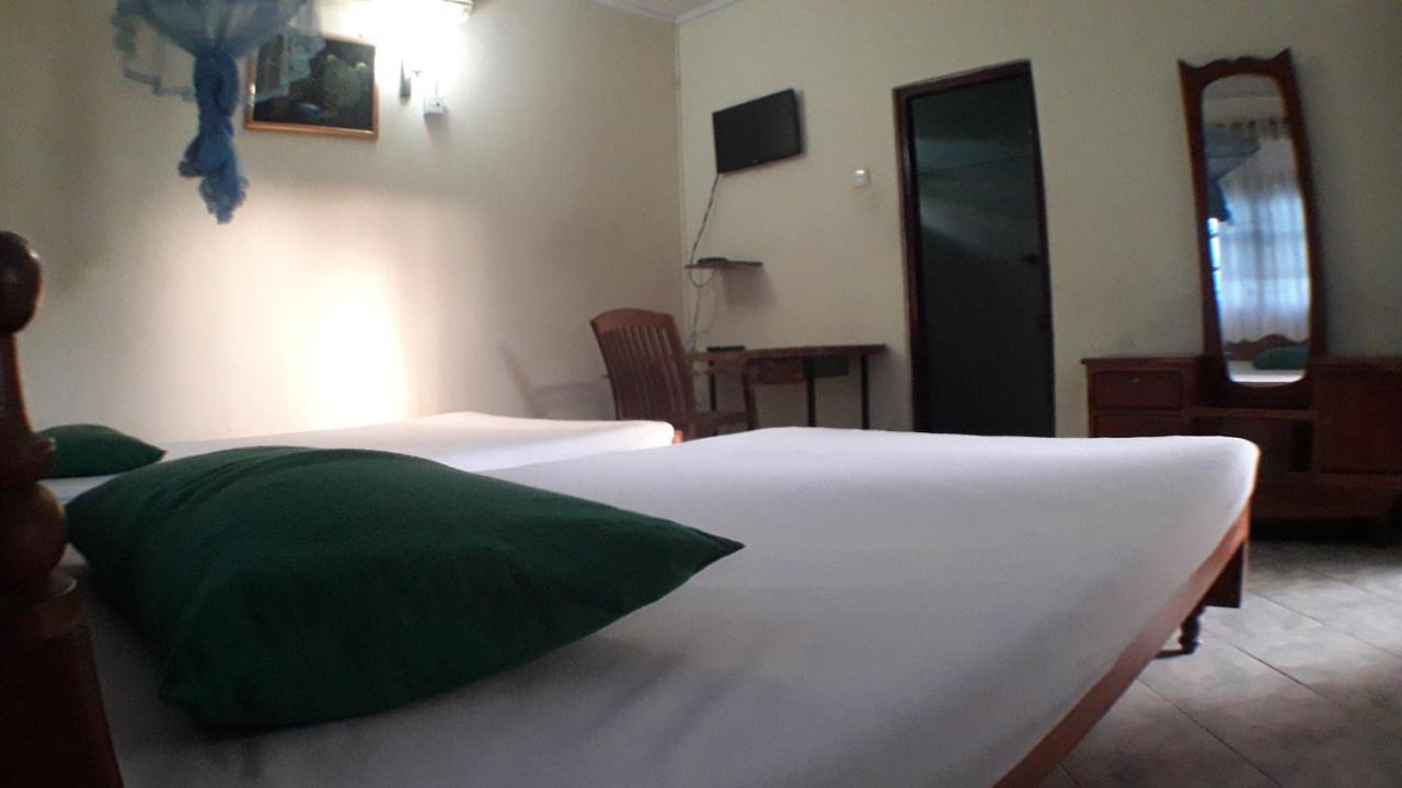 Hansika Guest Inn Buttala Exterior foto